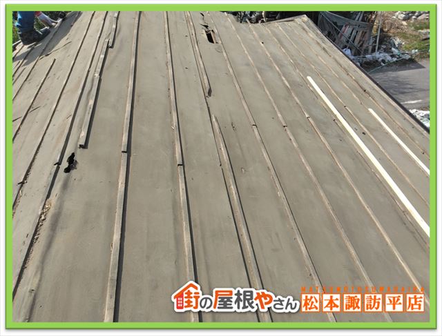 塩尻葺き替え工事　瓦おろし